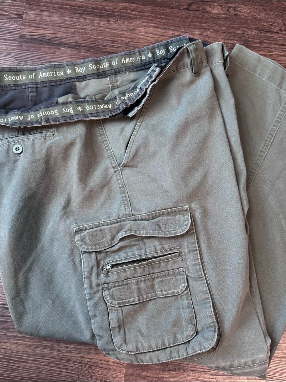 Boy Scouts of America Convertible Uniform Pants Men 42 Green Cargo Shorts Flaw